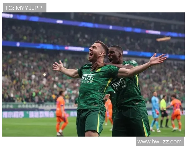 中超激战富力迎战国安争夺季后赛席位全力以赴展现球队实力 中超激战富力迎战国安争夺季后赛席位全力以赴展现球队实力