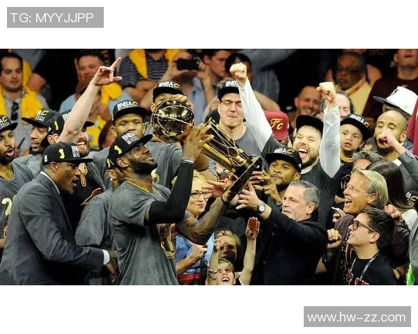 詹姆斯带领热火对阵骑士的经典对决回顾与分析 詹姆斯带领热火对阵骑士的经典对决回顾与分析